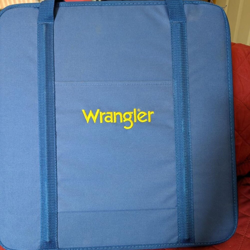 WRANGLER BLUE & YELLOW PADDED STADIUM SEAT Travel Chair CARRY CASE BLANKET